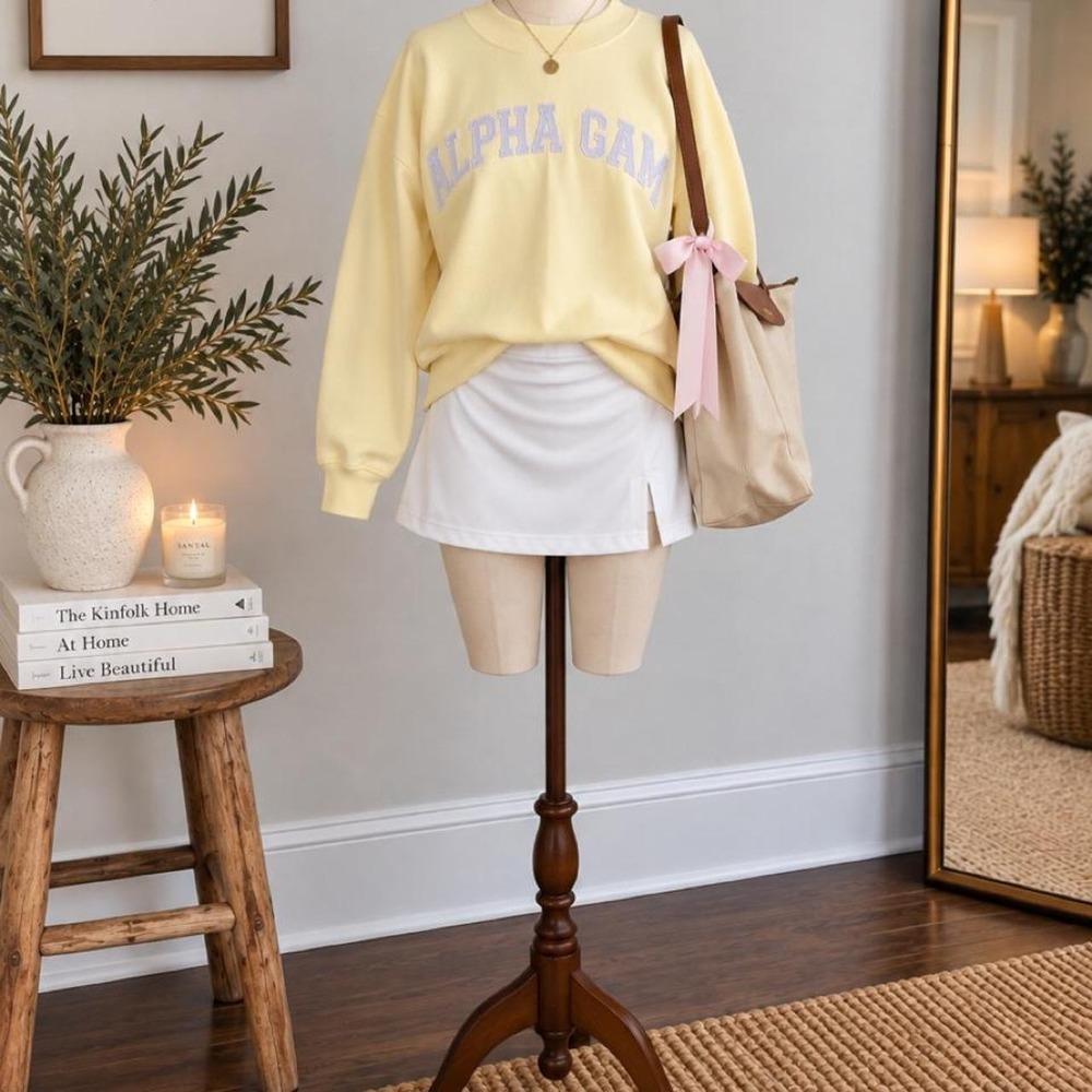 The Legacy Collection Alpha Gamma Yellow Crewneck Sweatshirt Size Small